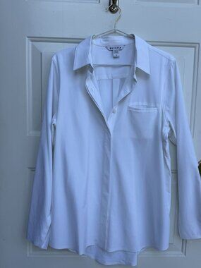 Athleta Urbanite Lightweight Long Sleeve Button Down Shirt- White Size Medium